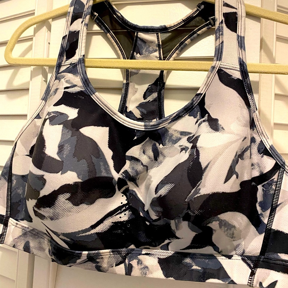AVIA Women's RacerBack “Sports Bra” Size XL Camo Gray/Black Stretch EUC